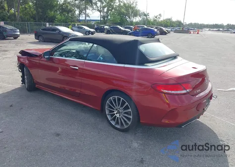 2017 Mercedes-Benz C 300 z USA, uszkodzony, nr VIN WDDWK4JB0HF507393